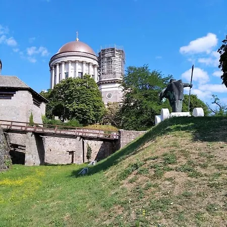 Széchenyi Széchenyi Tér 13